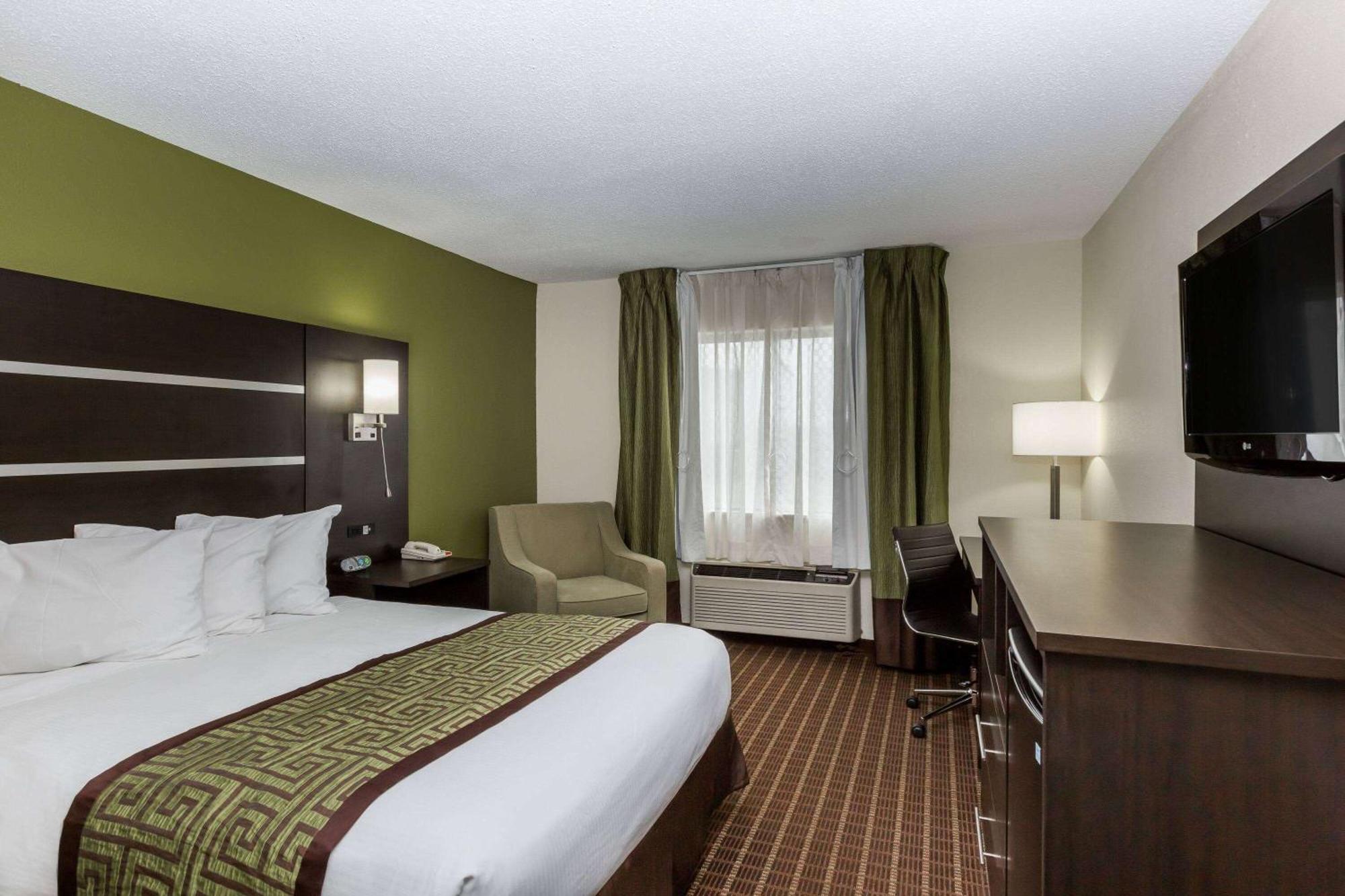 Baymont By Wyndham Louisville South I 65 Brooks Bagian luar foto