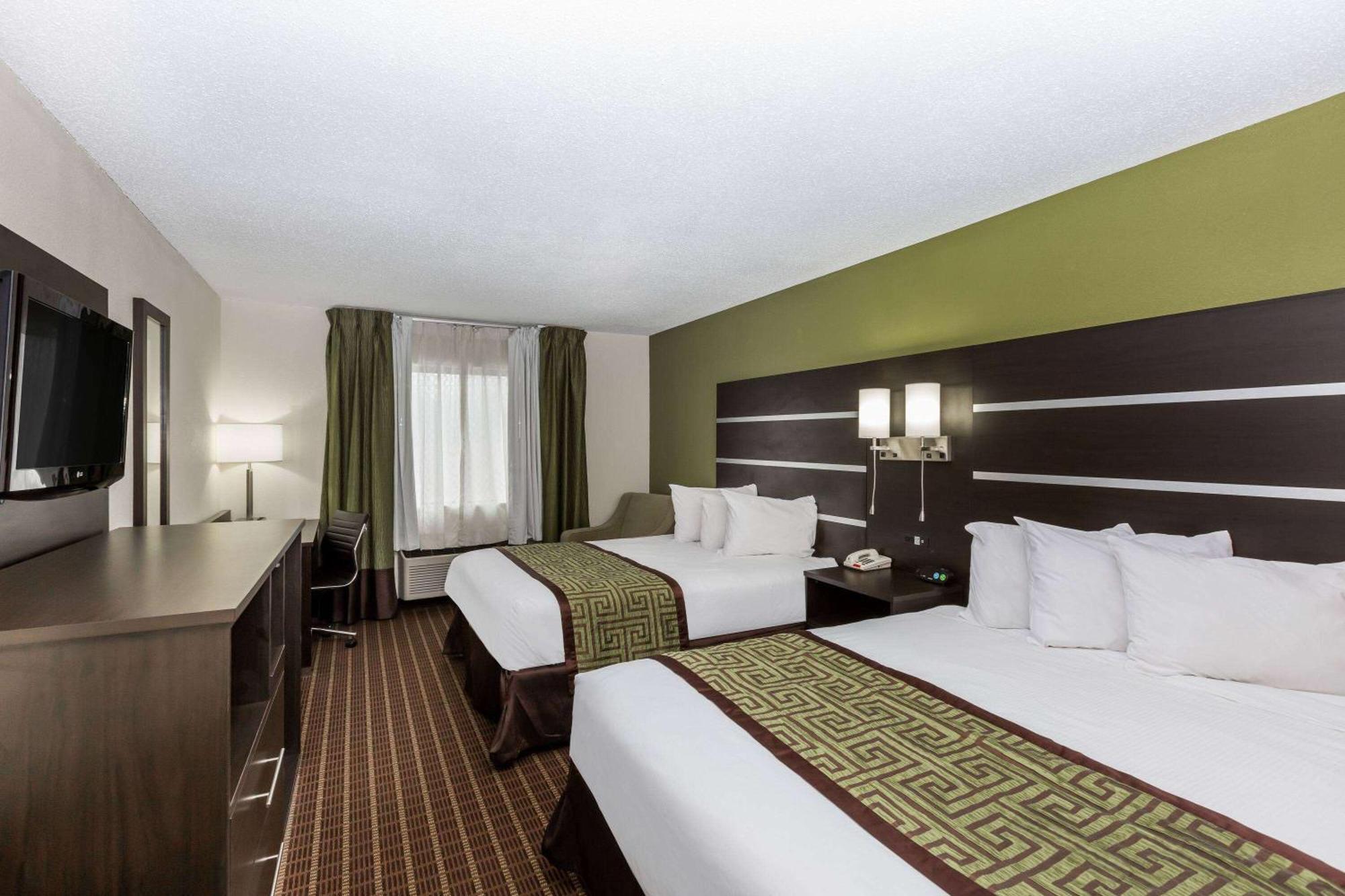 Baymont By Wyndham Louisville South I 65 Brooks Bagian luar foto
