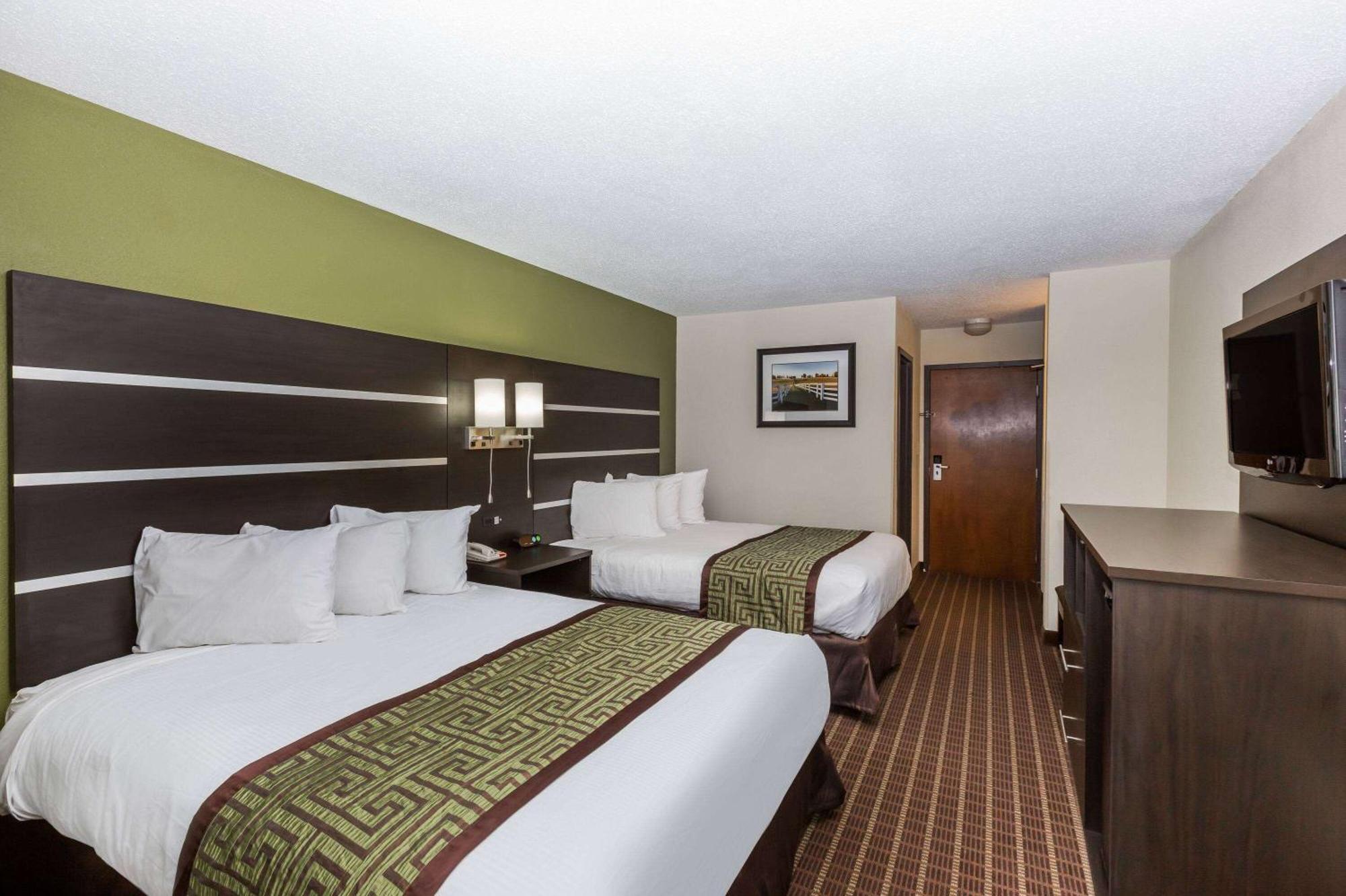 Baymont By Wyndham Louisville South I 65 Brooks Bagian luar foto