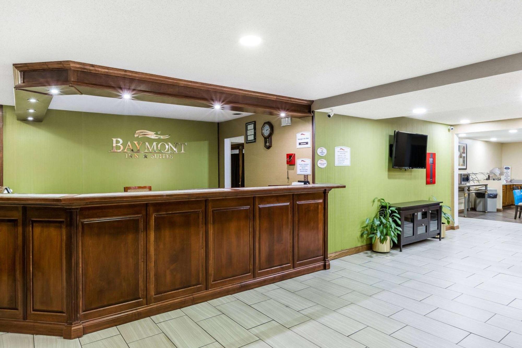 Baymont By Wyndham Louisville South I 65 Brooks Bagian luar foto